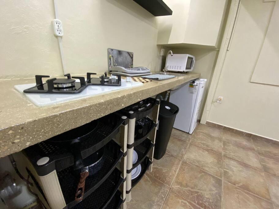 Cozy Studio Apartment Minutes From The Beach Вилемстад Екстериор снимка