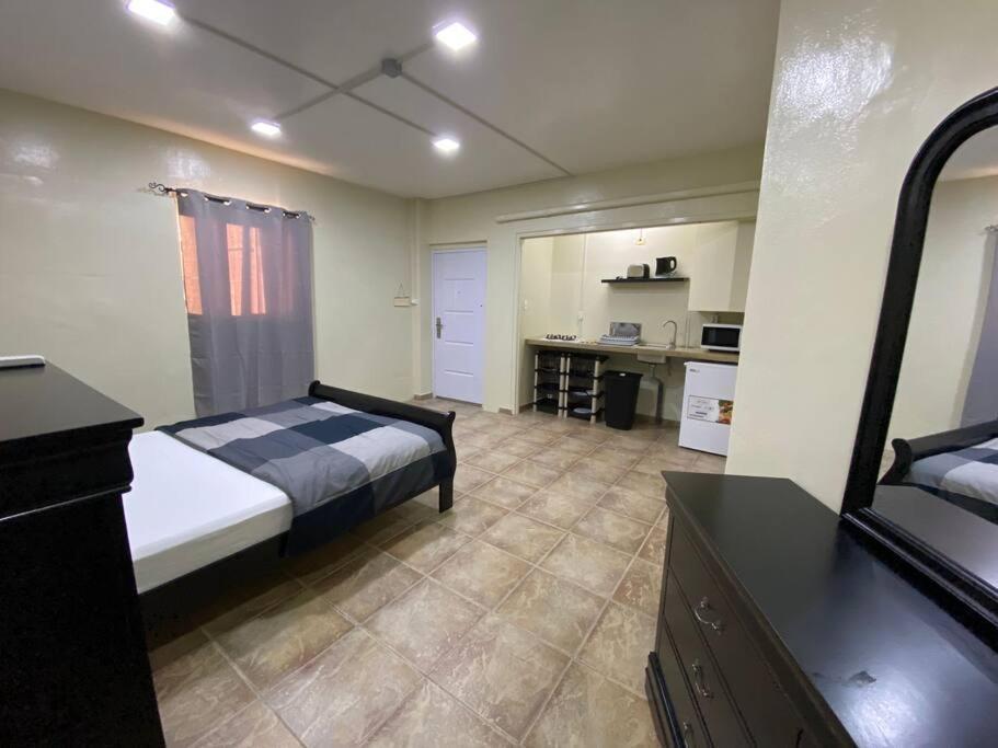 Cozy Studio Apartment Minutes From The Beach Вилемстад Екстериор снимка